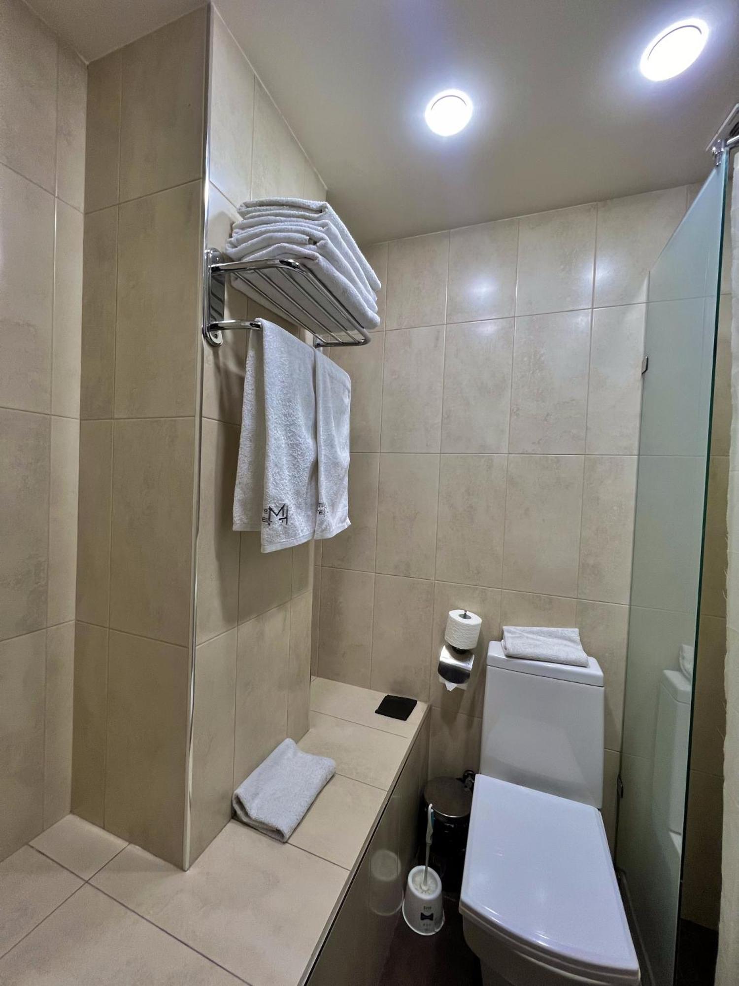 Mashtots Hotel Jerevan Exteriör bild